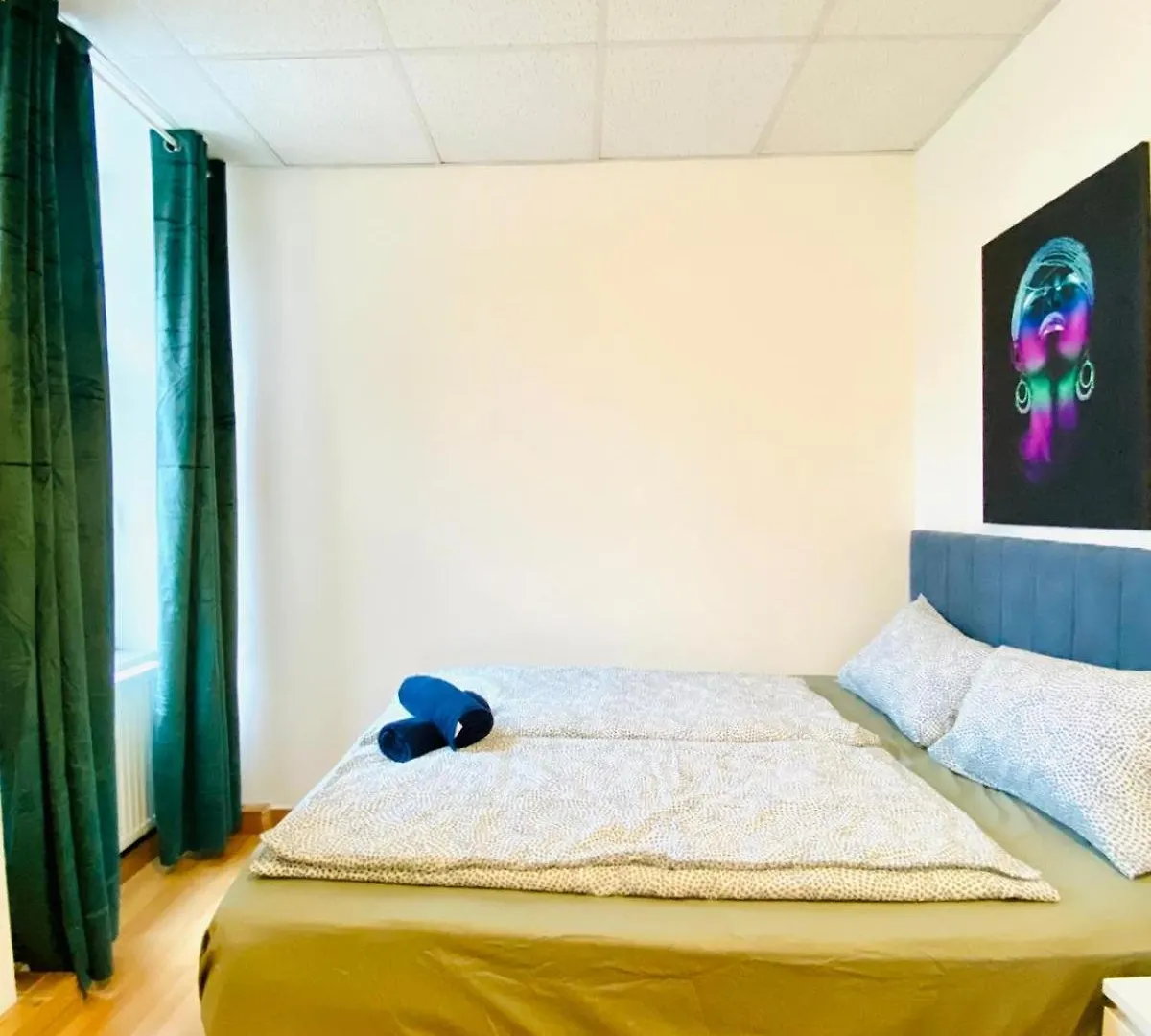 Elegant 3 Bedroom Shared Apt Convenient City Access Vienna 0*,  Austria