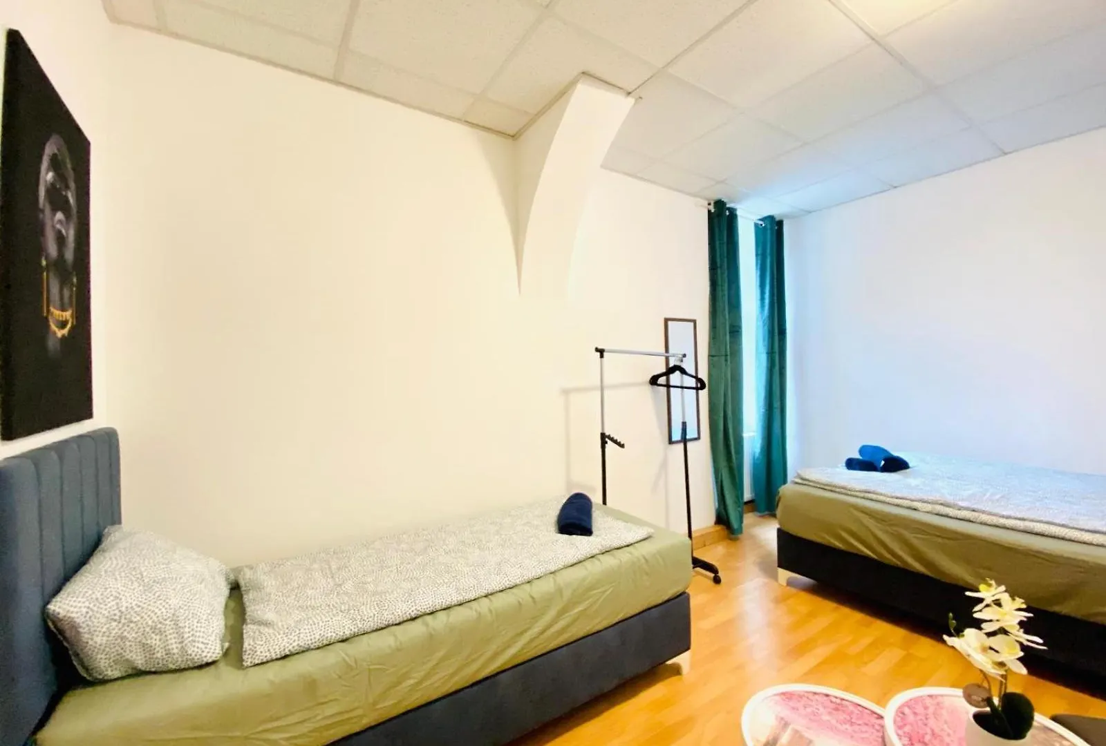 Elegant 3 Bedroom Shared Apt Convenient City Access Vienna Austria