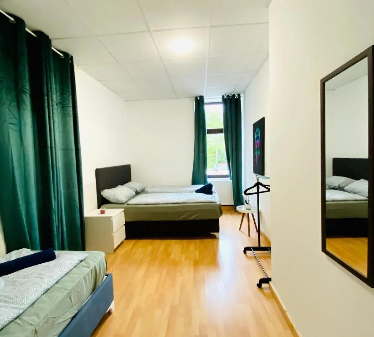 Apartment Elegant 3 Bedroom Shared Apt Convenient City Access Vienna Austria