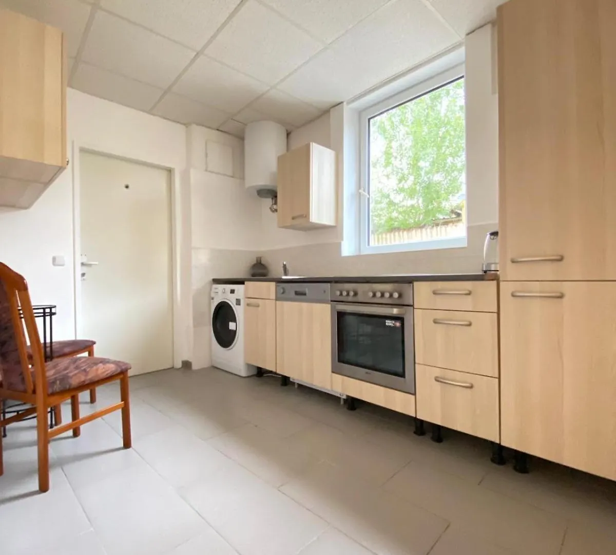Apartment Elegant 3 Bedroom Shared Apt Convenient City Access Vienna Austria